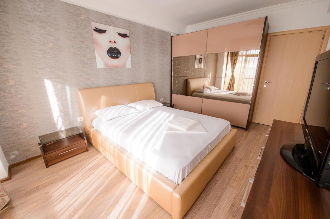 Lake Apartments Solid Mamaia Exterior photo