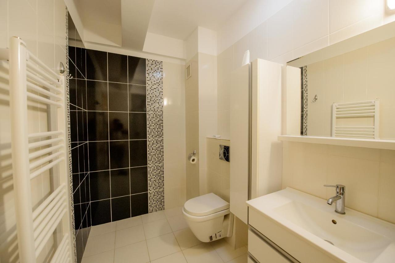 Lake Apartments Solid Mamaia Exterior photo
