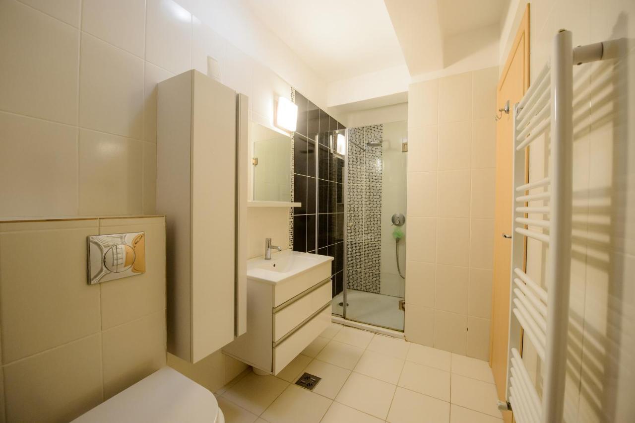 Lake Apartments Solid Mamaia Exterior photo