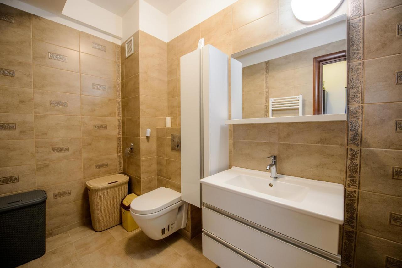 Lake Apartments Solid Mamaia Exterior photo